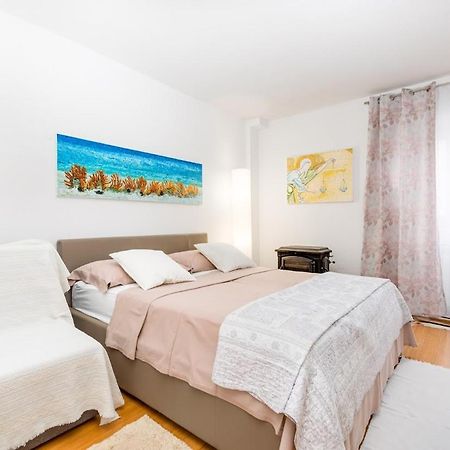 Apartment Anton Punat Buitenkant foto