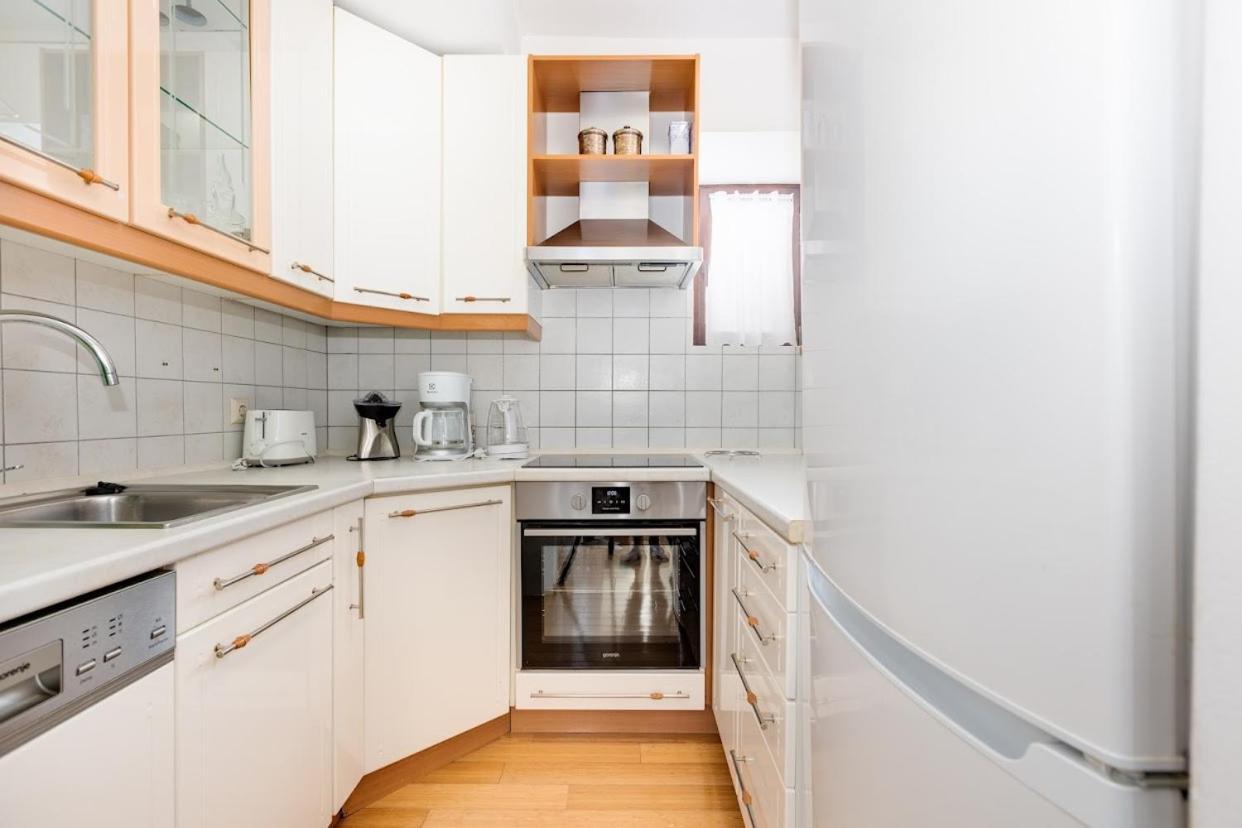 Apartment Anton Punat Buitenkant foto