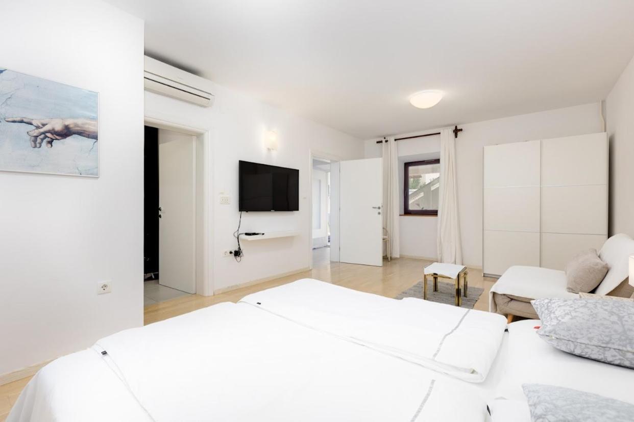Apartment Anton Punat Buitenkant foto
